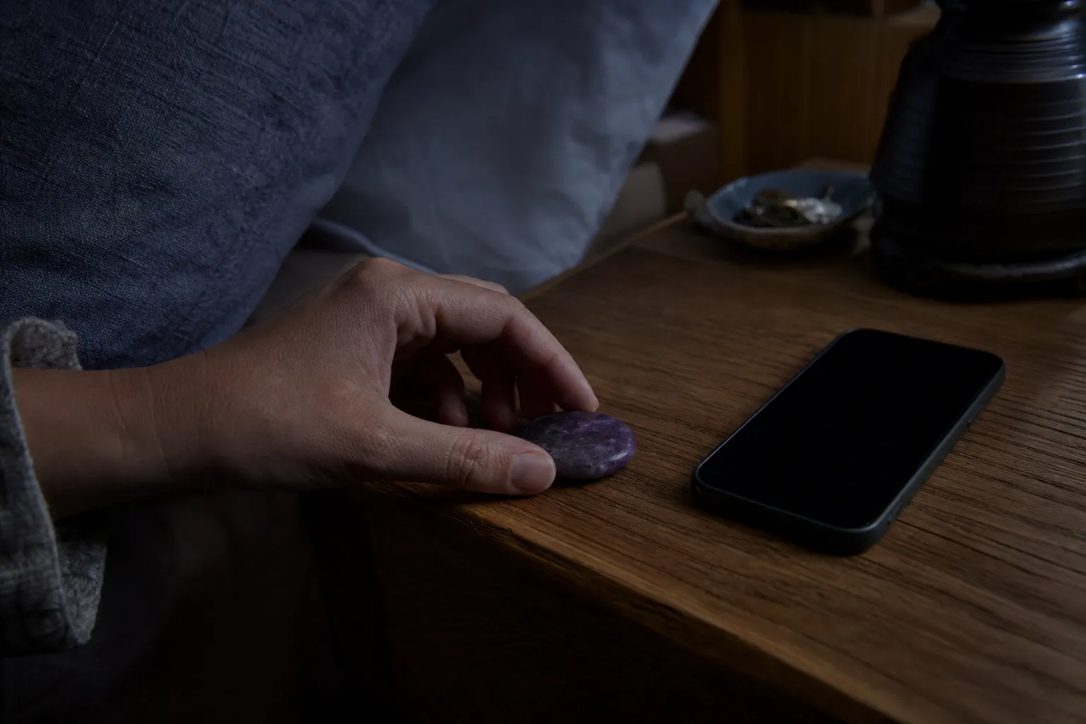The Analog Fidget Switch: Stopping the Doomscroll with Tactile Feedback
